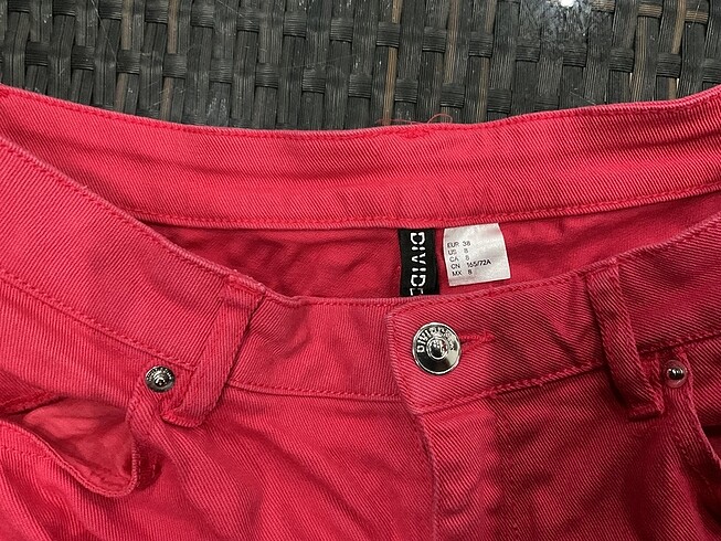 H&M H&M kırmızı mini jean şort