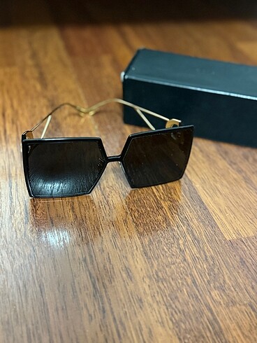 Dior Güneş Gözlüğü