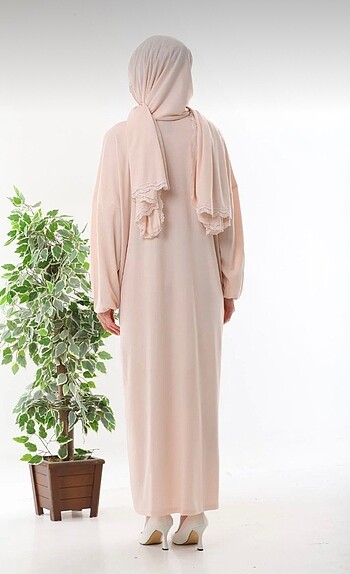 38 Beden Dantelli namaz elbisesi