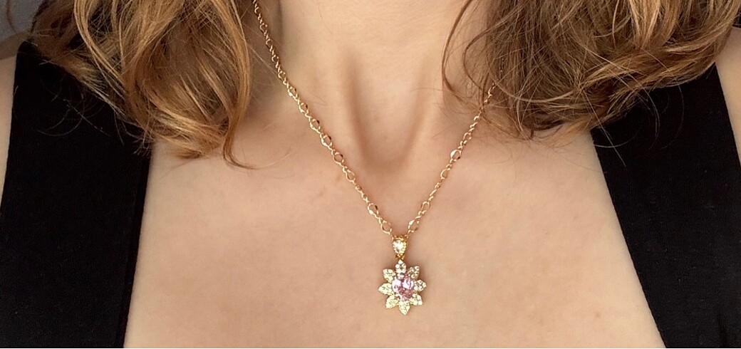 Pembe taşlı gold kolye