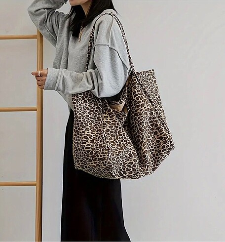 leopar desenli çanta