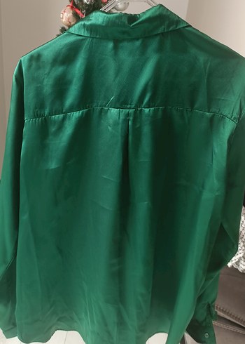 Düğmeli Yeşil Saten Kadın Gömlek - Görsel 3