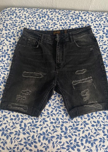 Siyah Bağcıklı Yırtık Denim Erkek Şort#zara