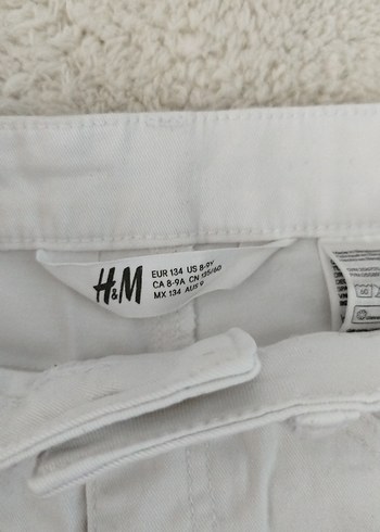 Düğmeli Beyaz Mini Kadın Şort - Görsel 3