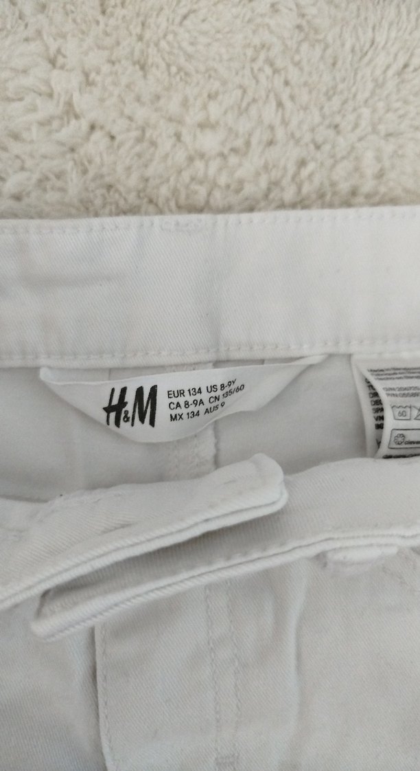 Düğmeli Beyaz Mini Kadın Şort - Görsel 3