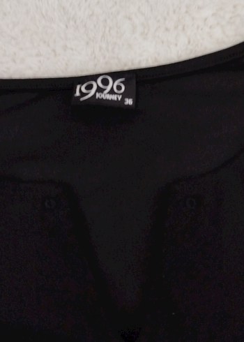 Siyah V Yaka Kadın Bluz - Görsel 3