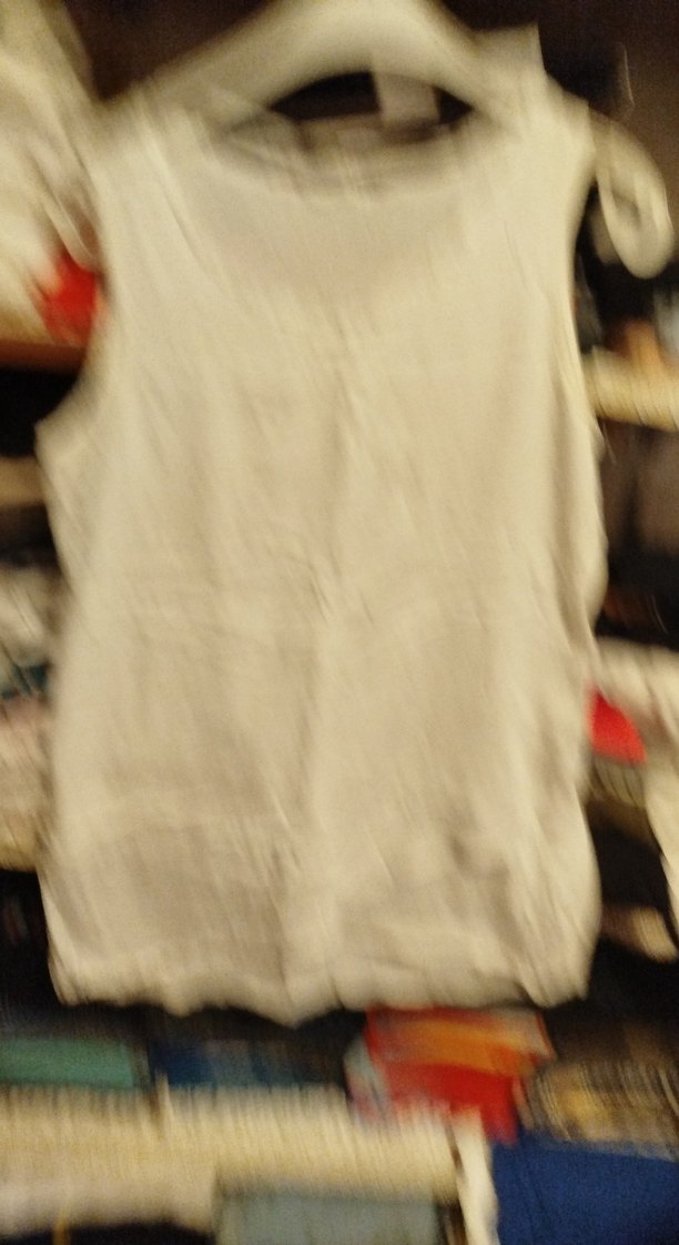 Kadın Beyaz Keten Kolsuz Tişört - Görsel 3