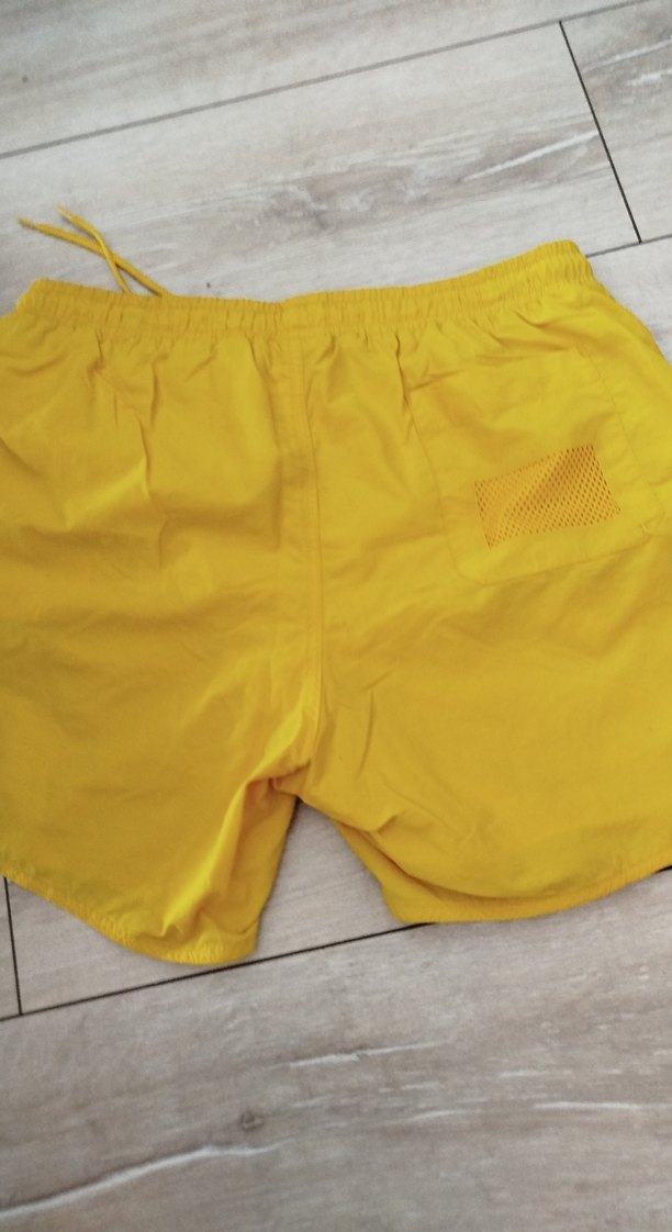 Erkek Sarı Mini Rahat Kesim Deniz Şortu - Görsel 2