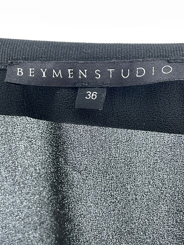 36 Beden siyah Renk Beymen Studio Bluz %70 İndirimli.