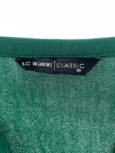 38 Beden yeşil Renk LC Waikiki Bluz %70 İndirimli.
