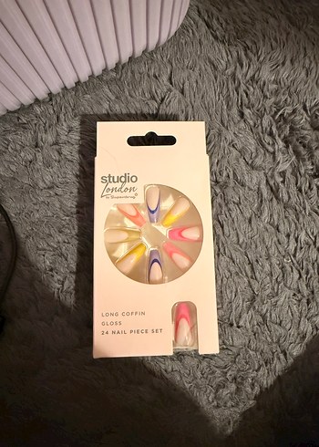 renkli takma tırnak - Görsel 2