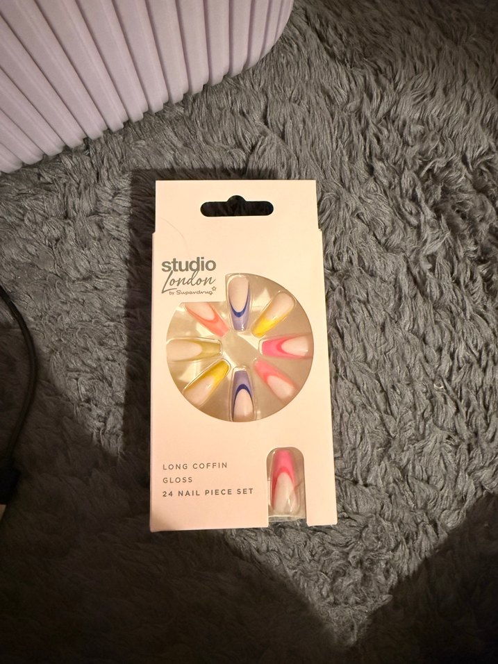 renkli takma tırnak - Görsel 2