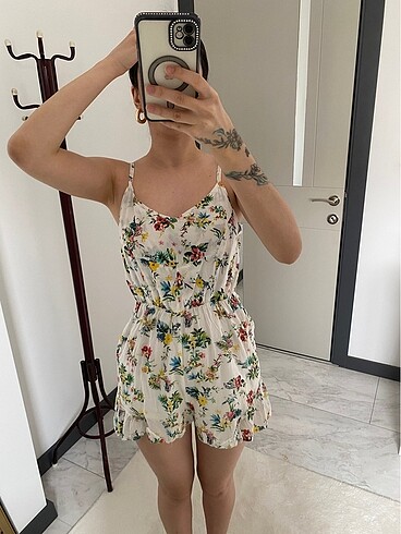 xs Beden Bershka çiçekli mini elbise