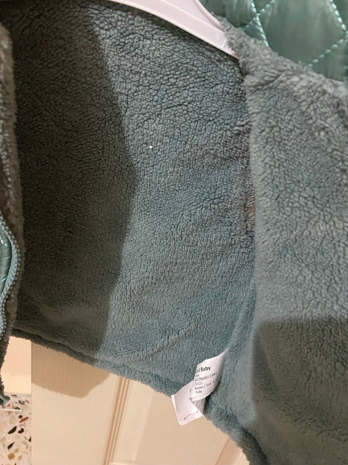 Erkek Çocuk Gri Kapitone Fermuarlı Yelek - Görsel 4