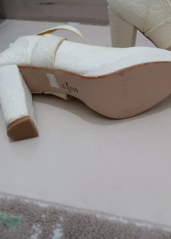 Beyaz Kadın Dolgu Topuklu Gece Ayakkabısı - Görsel 4