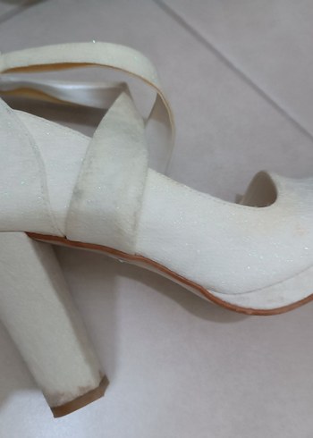 Beyaz Kadın Dolgu Topuklu Gece Ayakkabısı - Görsel 5