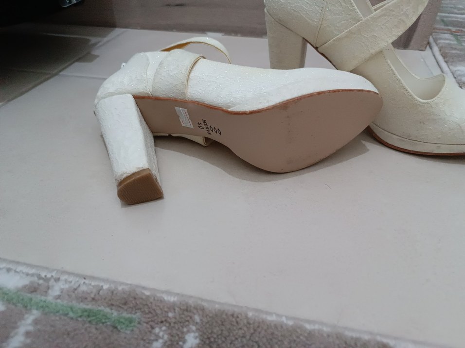 Beyaz Kadın Dolgu Topuklu Gece Ayakkabısı - Görsel 4