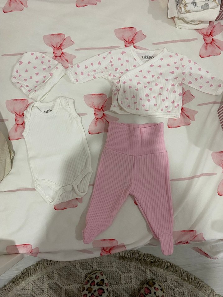 Dantel Detaylı Pembe Kız Bebek Takımı Yenidoğan 1 kere giyildi - Görsel 2