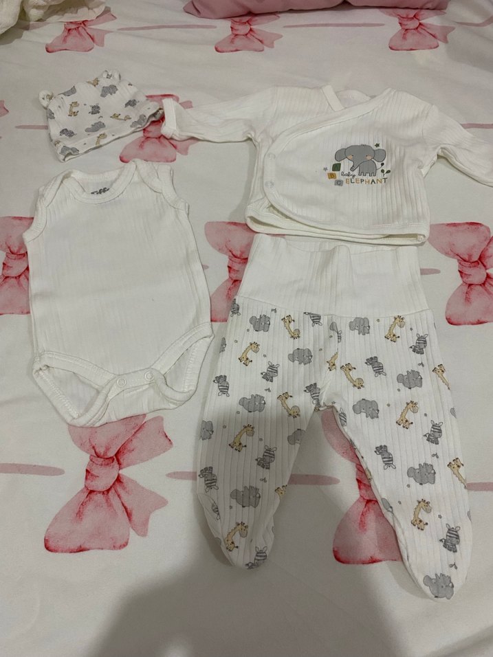 Bebek unisex Beyaz Nakışlı Pamuklu Takım - Görsel 2