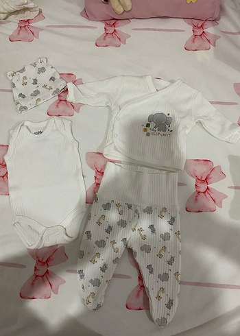 4 farklı Yenidoğan takım 1 kere giyildi sıfıra yakın - Görsel 4
