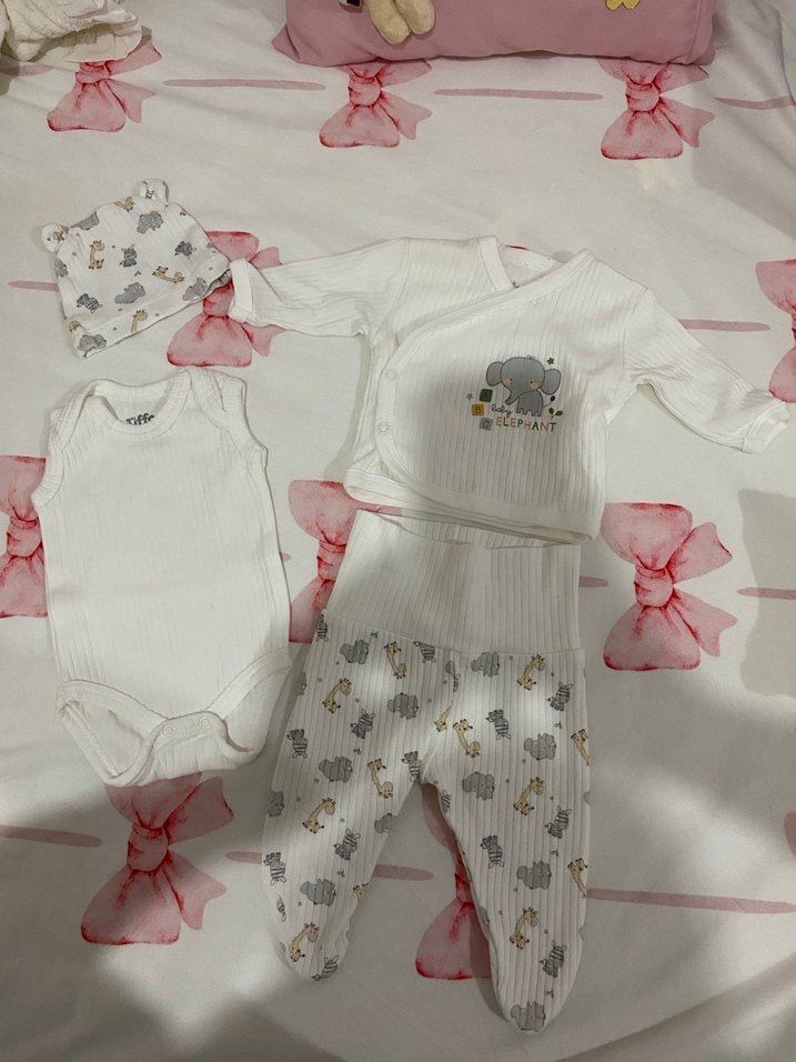 4 farklı Yenidoğan takım 1 kere giyildi sıfıra yakın - Görsel 4