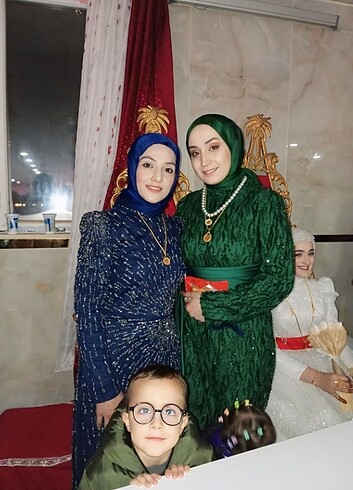 Armine Acil satılık Tesettür abiye