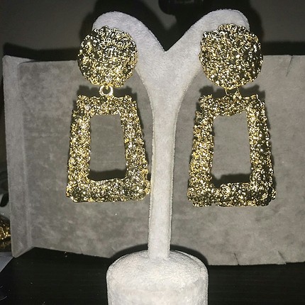Zara Gold Küpe