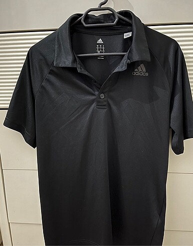 Adidas tshirt