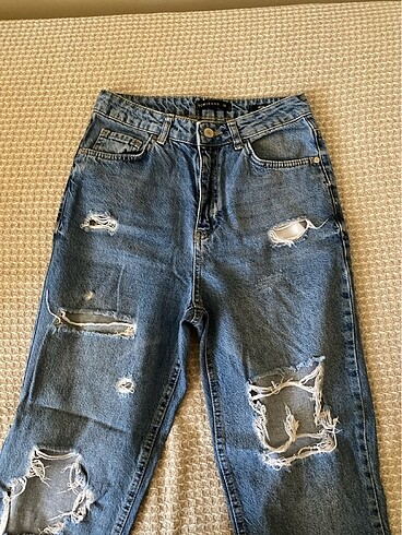 Yırtık jeans