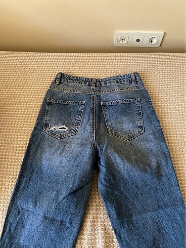 26 Beden lacivert Renk Yırtık jeans