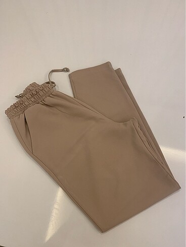 Bilekde şık pantalon