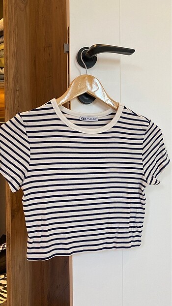 Zara crop tshirt