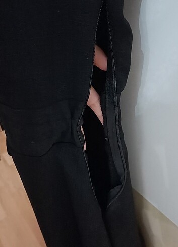 s Beden siyah Renk SİYAH UÇ KISIMDA ŞİFONLU HAREKETLİDİR.