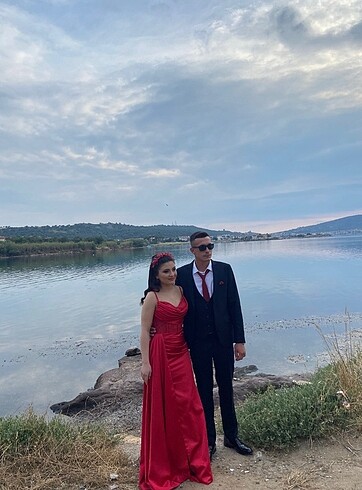 s Beden Kırmızı gece elbisesi