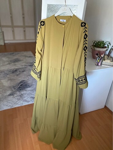 yağ yeşili tesettür abaya