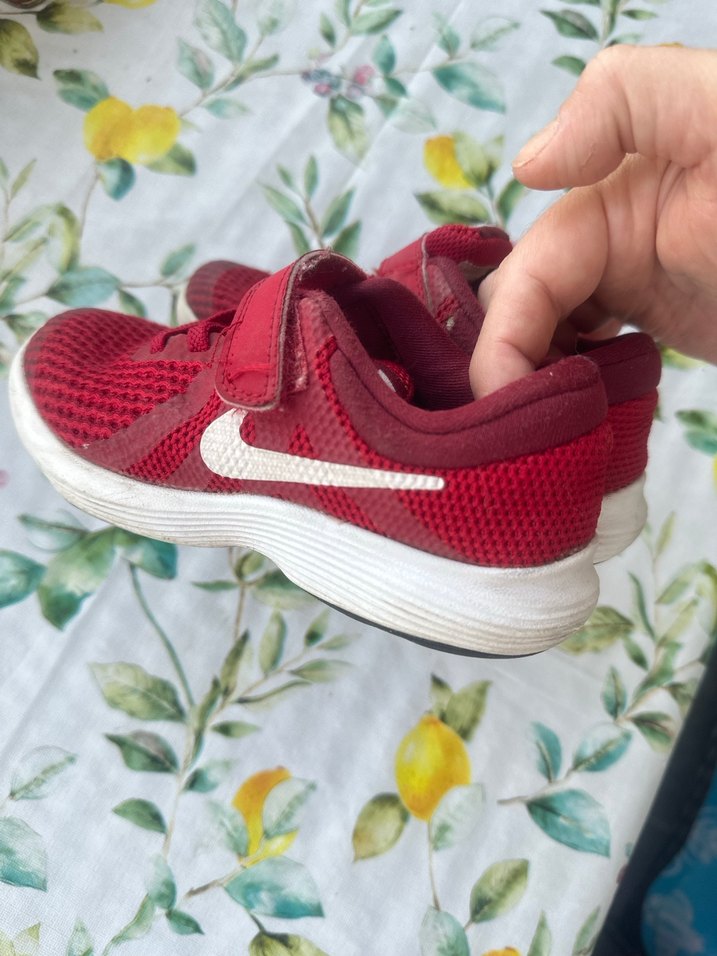 Kız Çocuk Kırmızı Nike Spor Ayakkabı - Görsel 3