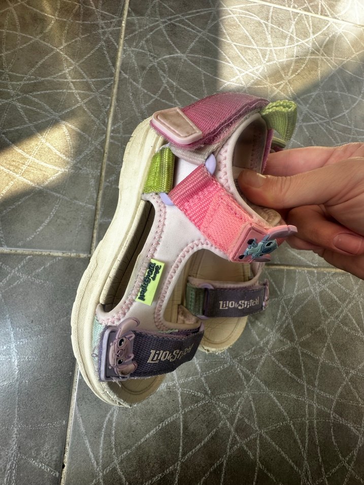 Kız Çocuk Renkli Bağcıklı Lastik Sandalet - Görsel 4