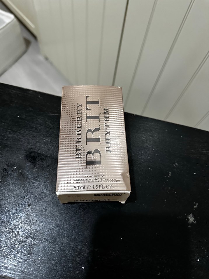 Burberry Brit Parfüm - Görsel 3