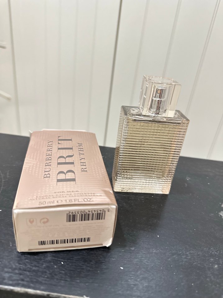 Burberry Brit Parfüm - Görsel 2
