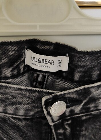 Pull and Bear Pull& bear