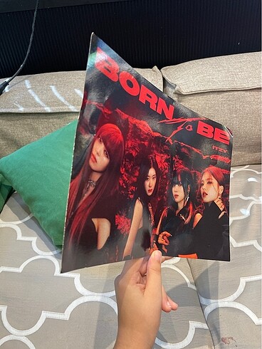 xs Beden itzy born to be poster