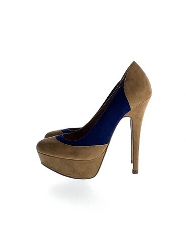Bershka Platform %70 İndirimli.