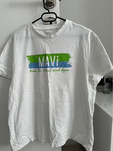 Mavi beyaz tshirt