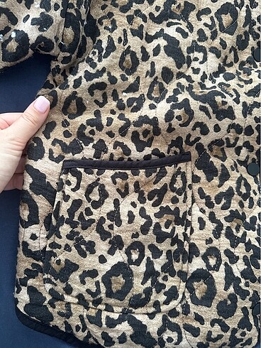 xs Beden Zara leopar kapitone ceket