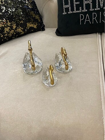 Kristal üçlü kuğu