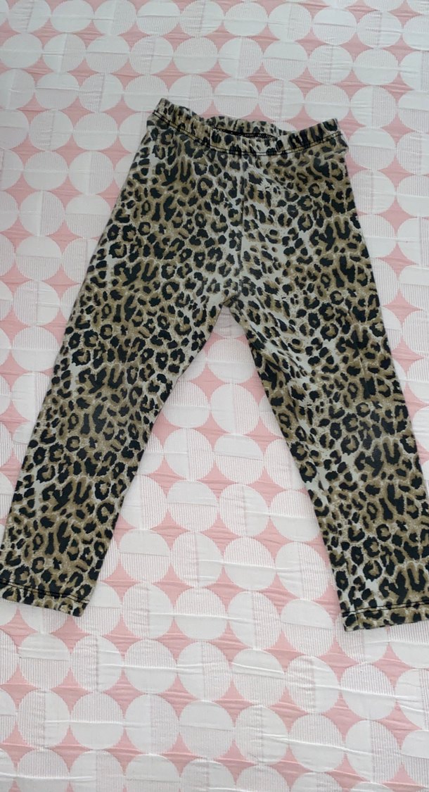 Kız Çocuk Leopar Desenli Kürklü Tayt - Görsel 2
