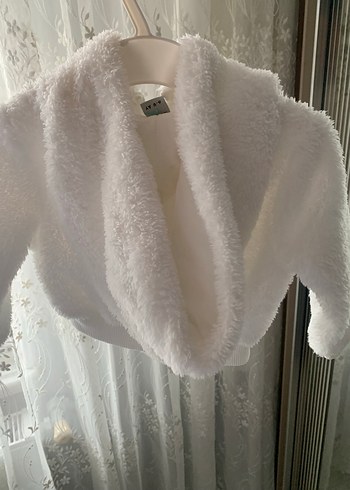 Kız Çocuk Beyaz Suni Kürk Detaylı Kapüşonlu Bolero - Görsel 3