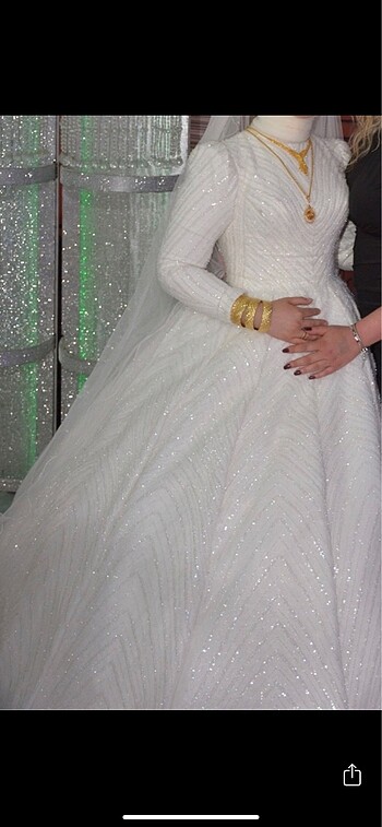 White wedding gelinlik