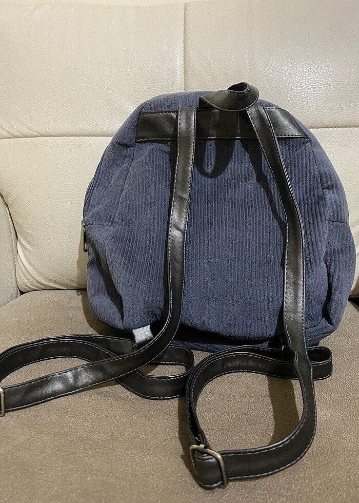 Sırt çantası - Görsel 2