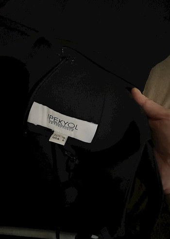 İpekyol Zeynep Tosun Siyah Nakışlı Dantelli Kolsuz Midi Elbise - Görsel 2